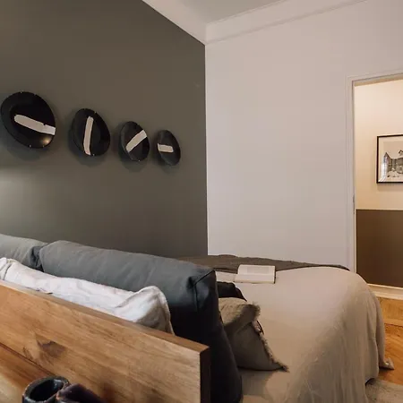 Apartment Alp - 3 Bedrooms, Office And Terrace In Alvalade