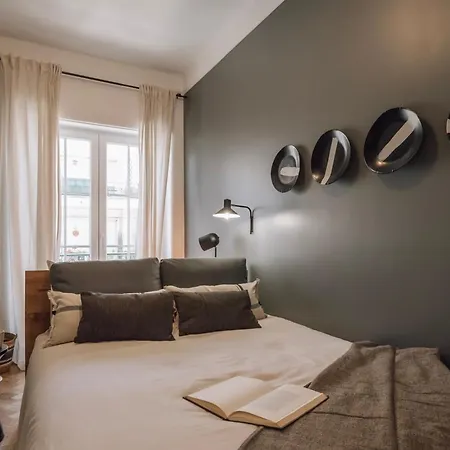 Apartment Alp - 3 Bedrooms, Office And Terrace In Alvalade Lissabon