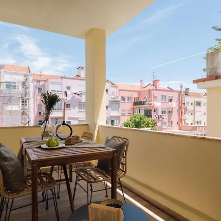 Apartment Alp - 3 Bedrooms, Office And Terrace In Alvalade Lissabon