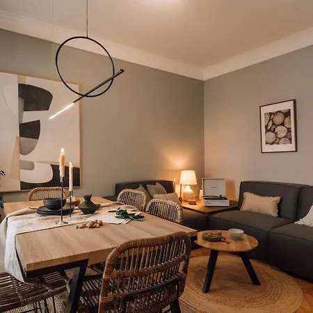 Alp - 3 Bedrooms, Office And Terrace In Alvalade Lissabon